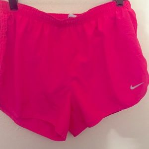 L Nike Sport shorts